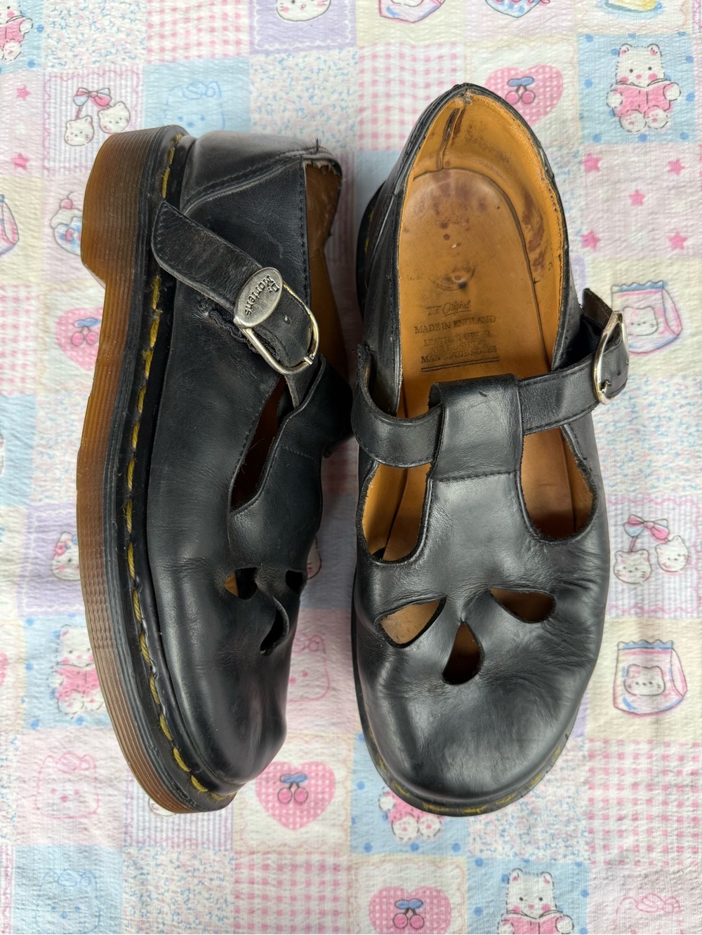 AuthenticVintage 90s Made in England Dr. Martens 8062 Cut Out Teardrop MaryJanes